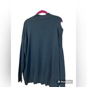 Blue Lemon women’s sweater size M. Oversized with cold shoulder/one side.